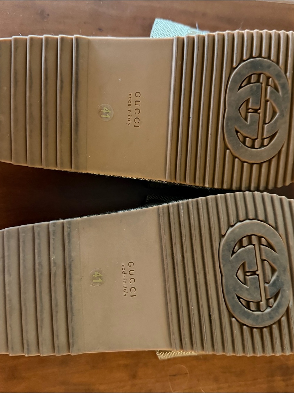 Gucci Brown Beige GG Monogram Slip-On Shoe - Picture 4 of 6